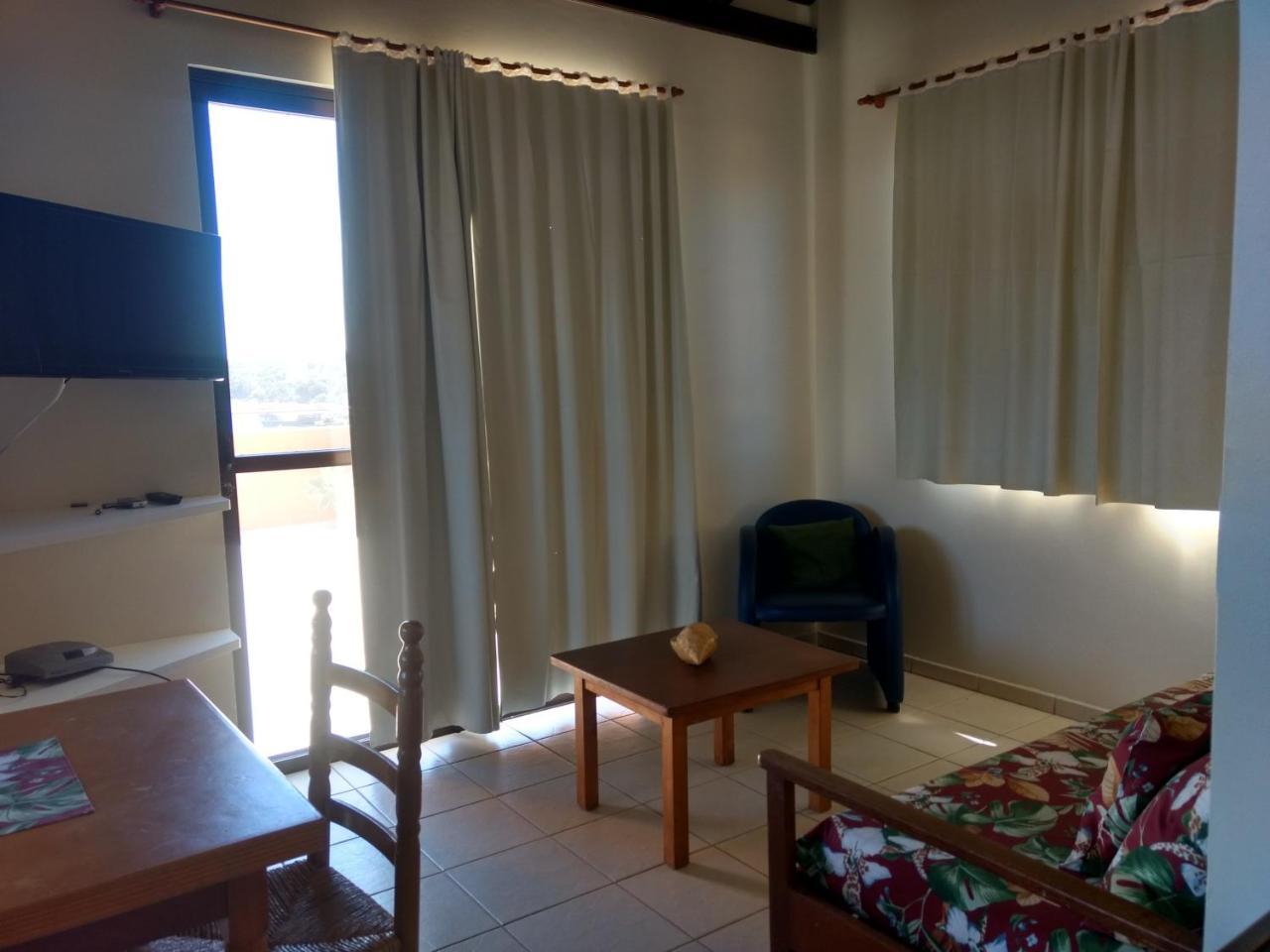 Residencial Com. Doria Apartment Бомбиняс Екстериор снимка